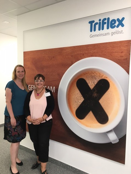 Bild zum Gastbeitrag von Triflex, im Bild Sabrina Wiemann, Leitung Kundenservice und Tanja Hartwig