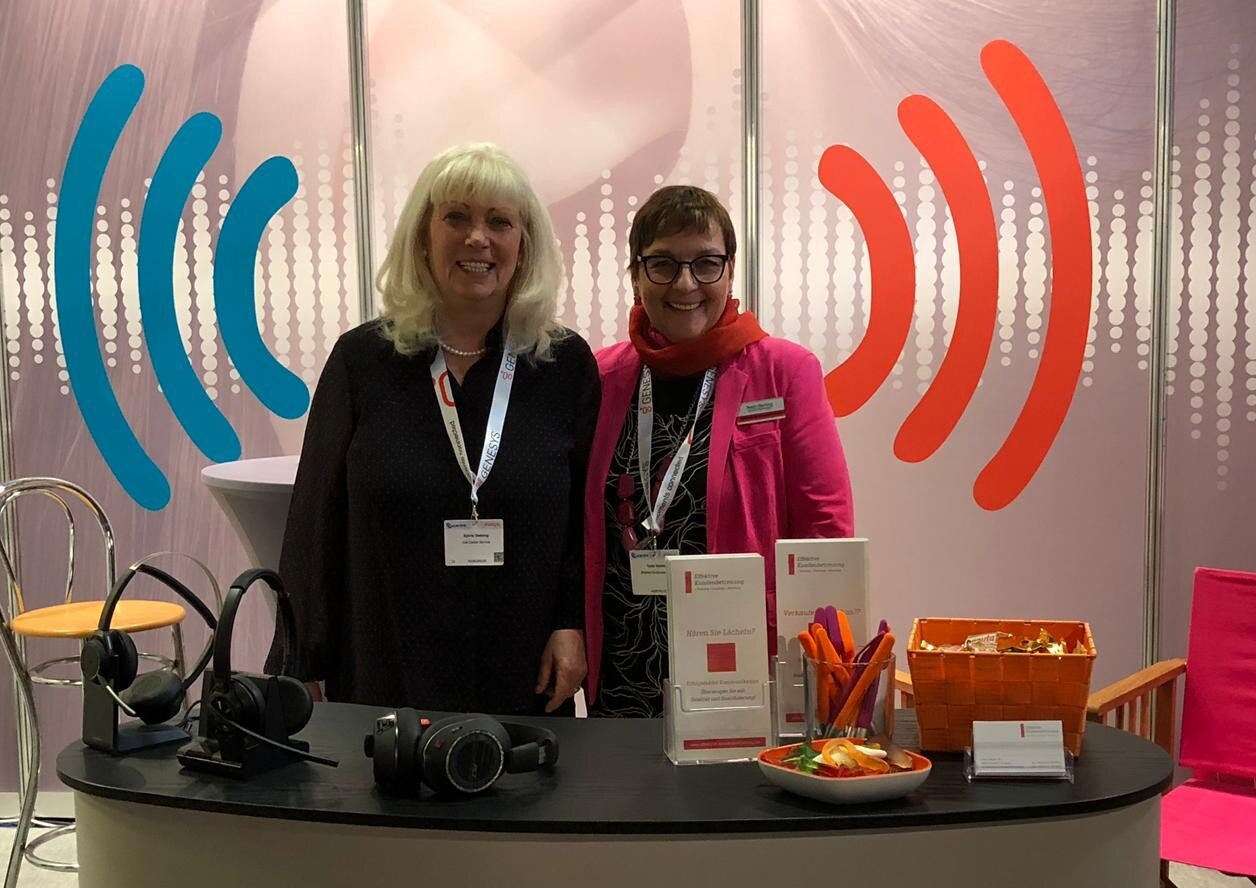 Ost trifft West – zwei Unternehmerinnen rocken den Stand